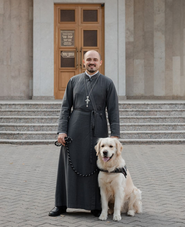 В Белорусской Церкви подготовили специальную служебную собаку для помощи людям с особенностями здоровья