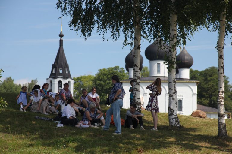 В ярославском селе Хопылево освятили восстановленный храм, в котором был крещен святой адмирал Федор Ушаков
