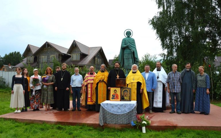 В Тверской области установили памятник князю, не предавшему русского единства
