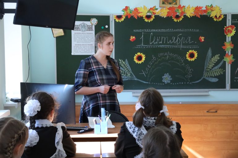 И в школу, и в колледж: в Николо-Сольбинском монастыре прошел День знаний