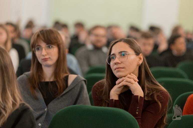 Исполнительный директор журнала «Фома» рассказал в Санкт-Петербурге о работе современных медиа