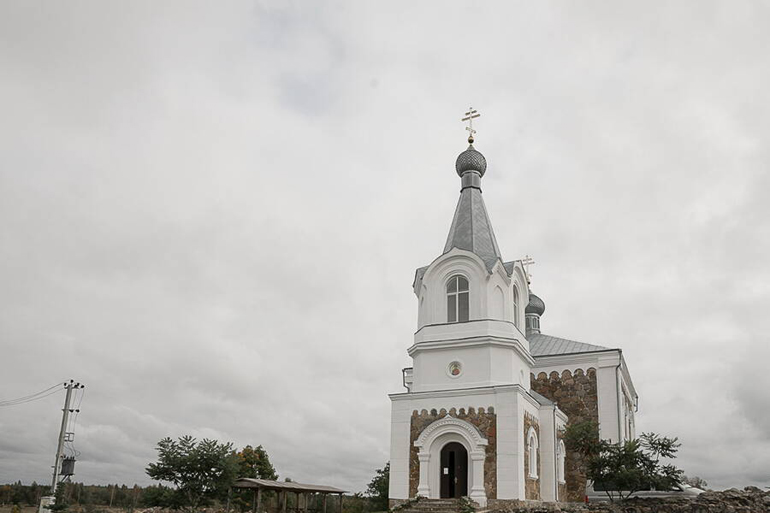 В белорусской деревне разрушенный в советское время храм восстановили к его 160-летию