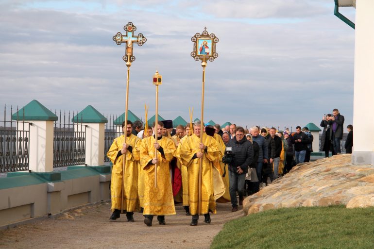 В храме на берегу Рыбинского водохранилища совершили первую за 80 лет Литургию