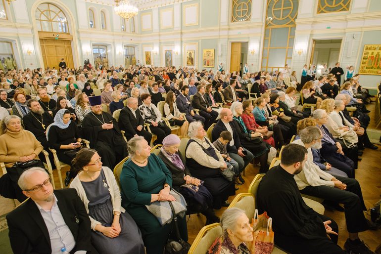 К 100-летию преставления святого патриарха Тихона в ПСТГУ открыли выставку «Кто ны разлучит от любве Божия»