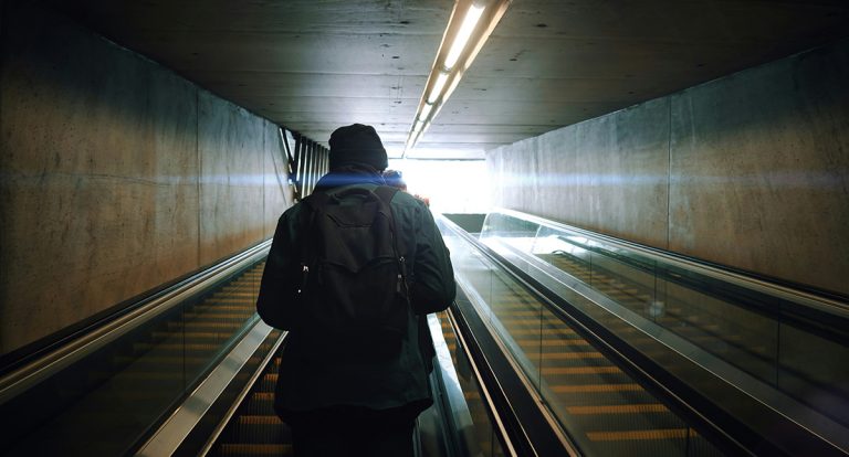 Как перестать стесняться ходить в храм и понять, зачем нужны службы и ...