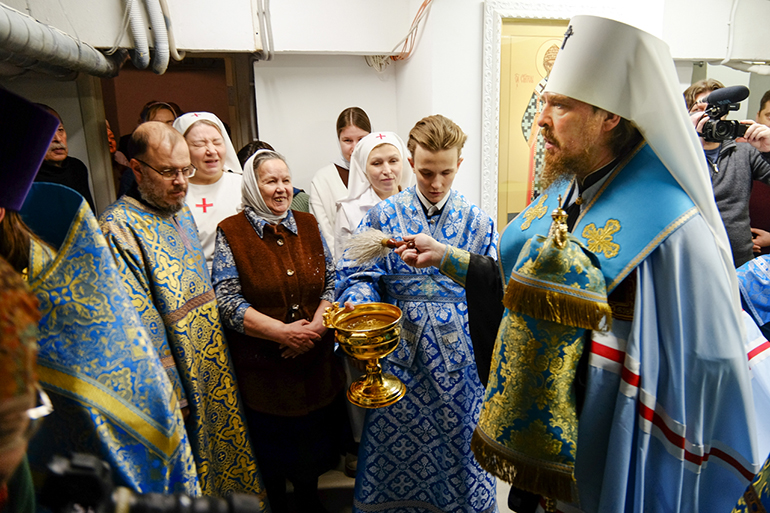 Церковь открыла первый в Челябинске православный центр гуманитарной помощи