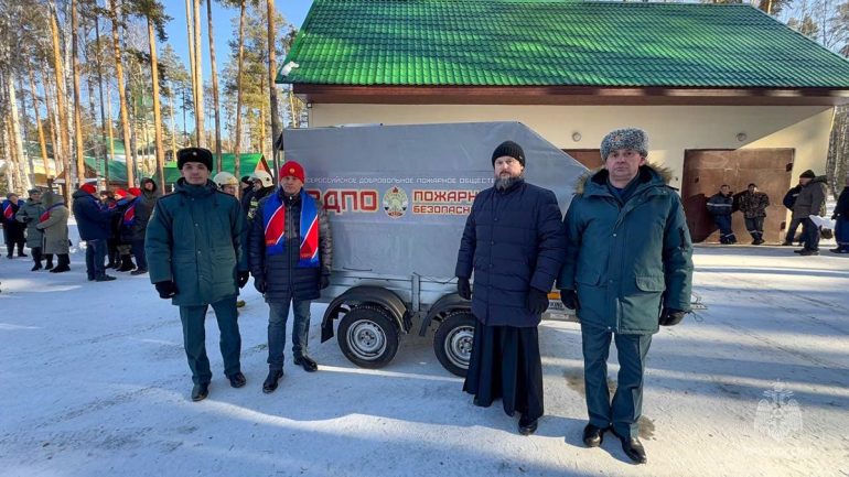 В уральском монастыре Царственных страстотерпцев появилась добровольная пожарная дружина – первая в Русской Православной Церкви