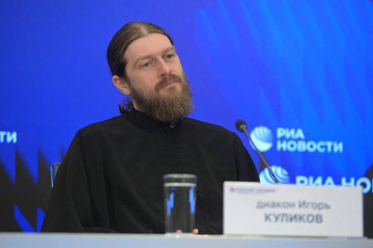 За два года на Донбасс съездили 1 500 церковных добровольцев-ремонтников: они восстановили 380 домов
