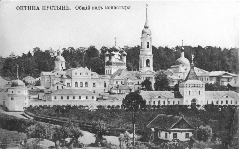 Оптину пустынь увенчала воссозданная фигура символа обители – трубящего ангела