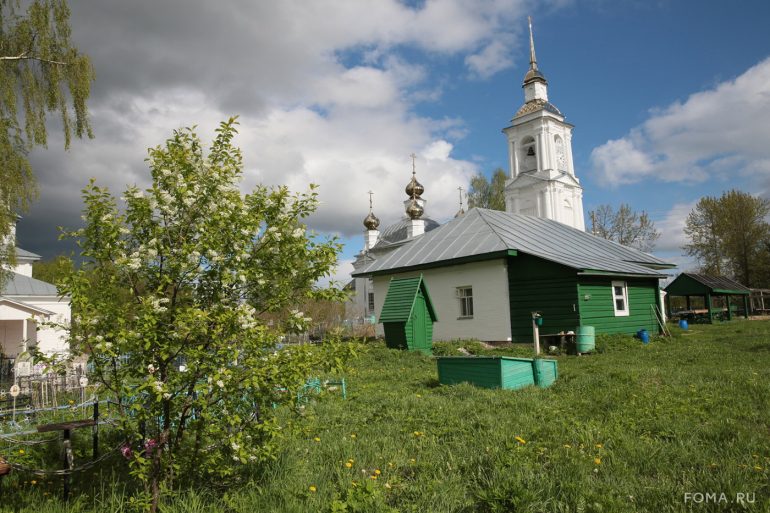 10 весенних храмов на фотографиях Владимира Ештокина
