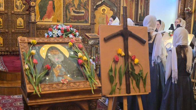 Николо-Сольбинскому монастырю передали святыни из Грузии
