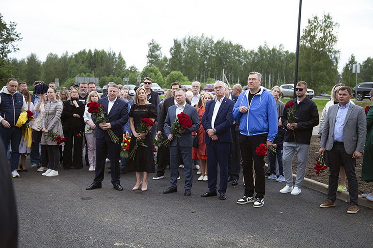 На месте гибели актера Сергея Пускепалиса освятили часовню