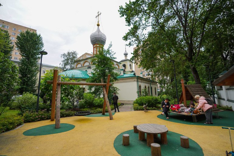 Патриарх Кирилл освятил в Москве отреставрированный храм в честь священномученика Власия – покровителя домашнего скота