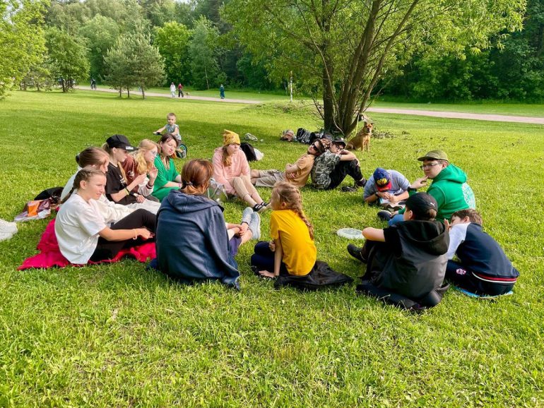 Участники подросткового клуба «Пилигримия» усовершенствовали свои навыки общения