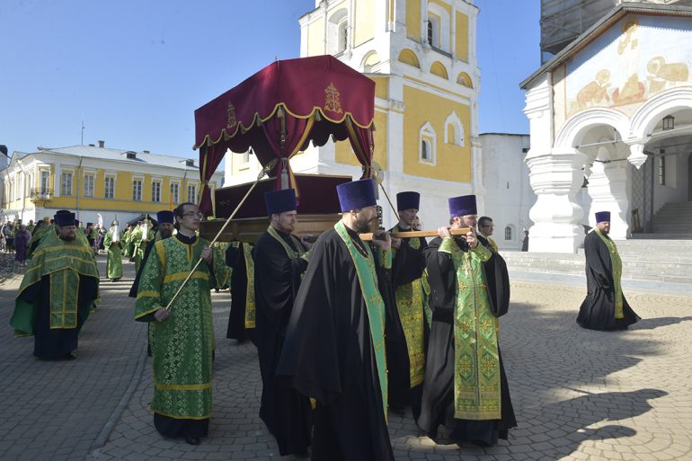 В Вологде состоялось прославление мощей праведного Максима Тотемского