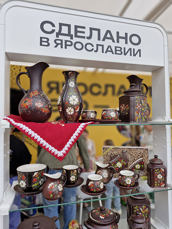 Посетители Международного туристического форума на ВДНХ познакомились с уникальной керамикой Николо-Сольбинского монастыря