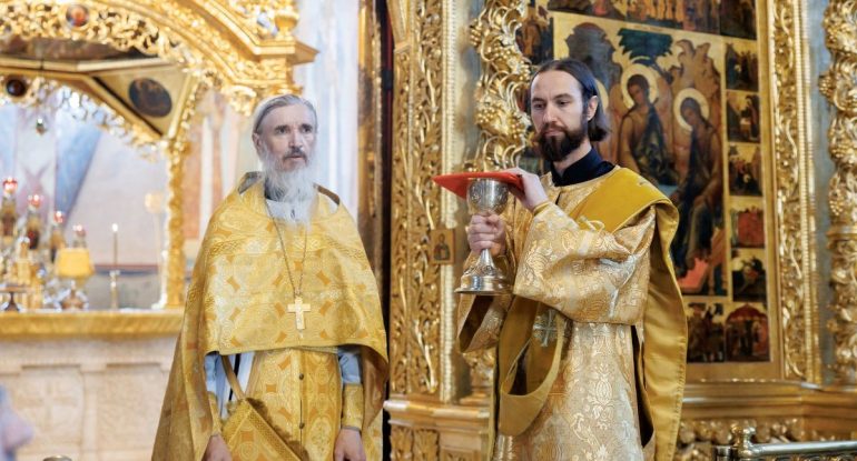 Можно ли соблюдать евхаристический пост, если не получится причаститься (из-за месячных)?