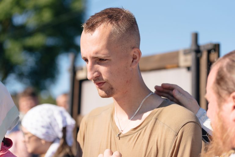 Как Русь крестится сегодня