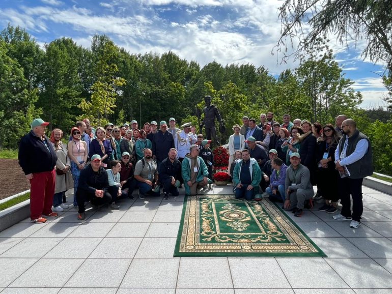 На Валааме установили памятник юнгам, освобождавшим от фашистов Ленинград