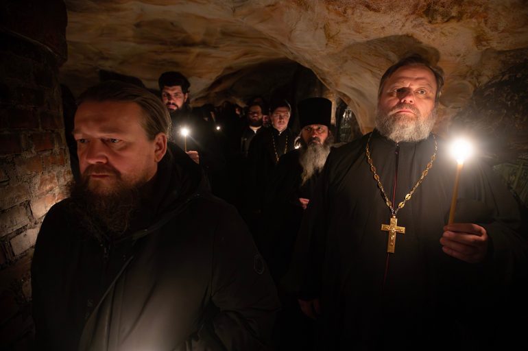 Что скрывается под Псково-Печерским монастырем