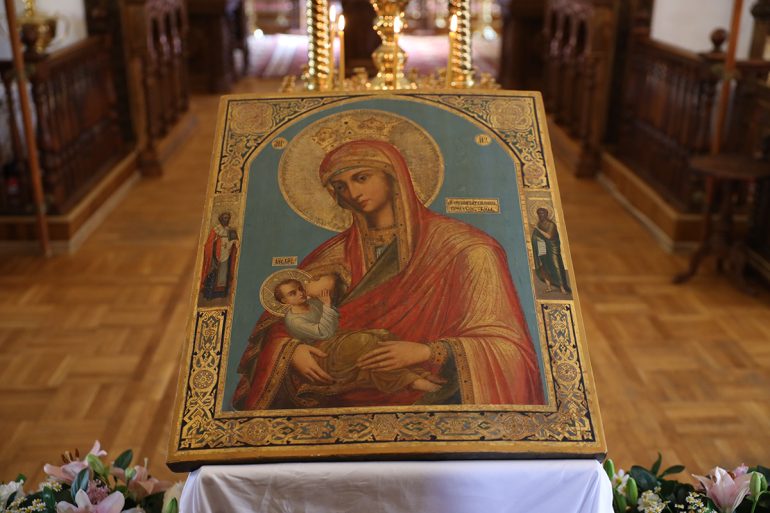Николо-Сольбинскому монастырю подарили старинный список иконы Божией Матери «Млекопитательница»