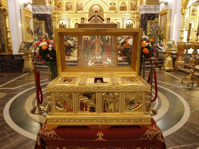 С 10 по 20 августа в Москву и область принесут частицу мощей святителя Николая Чудотворца: ранее святыню передали в Петербург из Бари