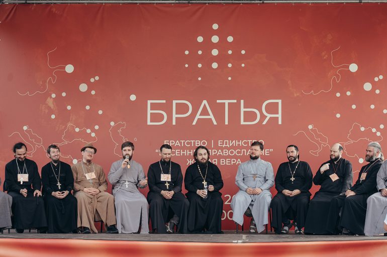 От 2 месяцев до 76 лет: в юбилейном фестивале «БРАТЬЯ» приняли участие братья и сестры во Христе из восьми стран