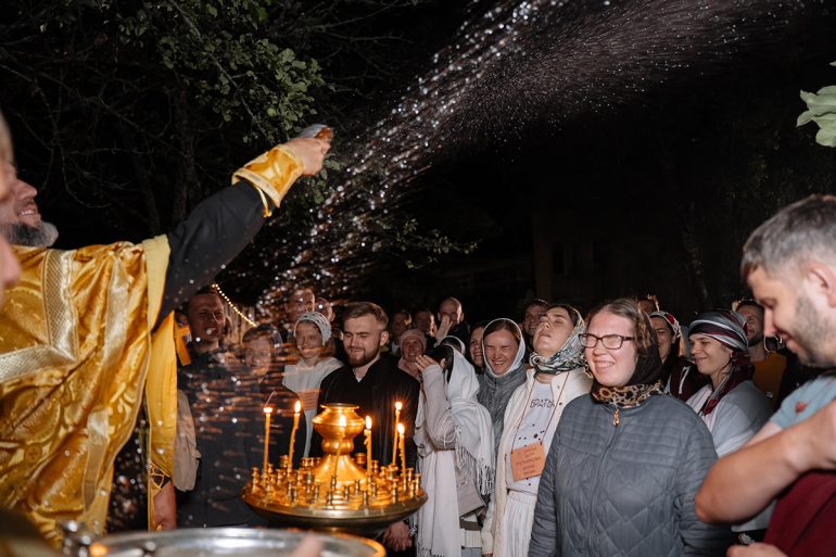 От 2 месяцев до 76 лет: в юбилейном фестивале «БРАТЬЯ» приняли участие братья и сестры во Христе из восьми стран