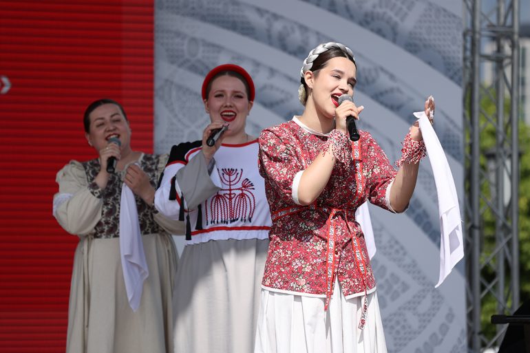 День Победы, Витус Беринг и две тонны Ленинградского рассольника: фестиваль «Русское поле» порадовал новыми площадками и рекордами