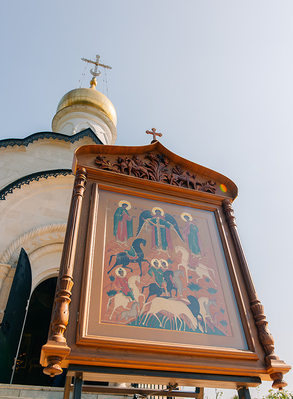 31 августа у храма-часовни святителя Василия Великого на ВДНХ пройдет молебен мученикам Флору и Лавру