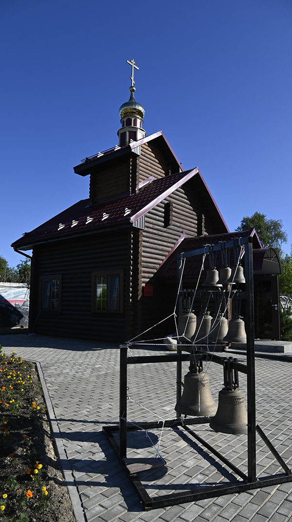 В Смоленске освятили храм, который станет особым местом молитвы для росгвардейцев