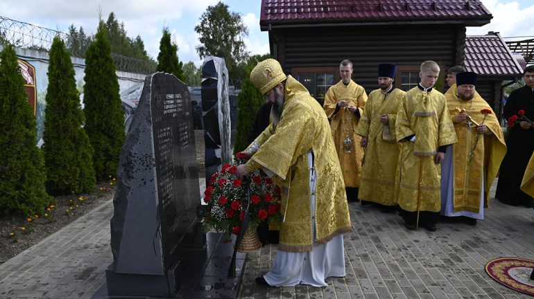 В Смоленске освятили храм, который станет особым местом молитвы для росгвардейцев