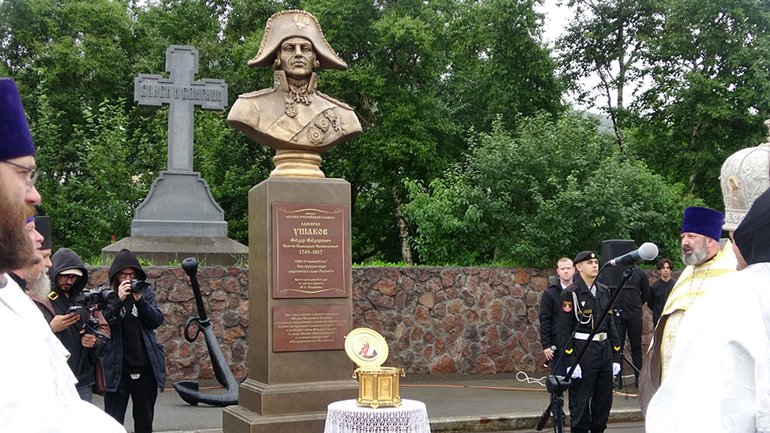 Памятник святому Феодору Ушакову открыли в Петропавловске-Камчатском