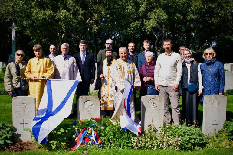 Прихожане русского храма в Рейкьявике почтили память моряков, погибших в Великую Отечественную войну