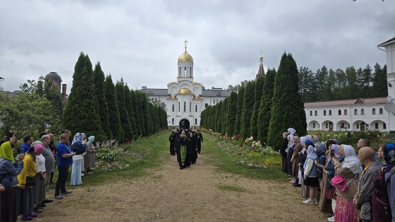 В Николо-Сольбинском монастыре теперь можно приложиться к мощам преподобноисповедника Гавриила Самтаврийского