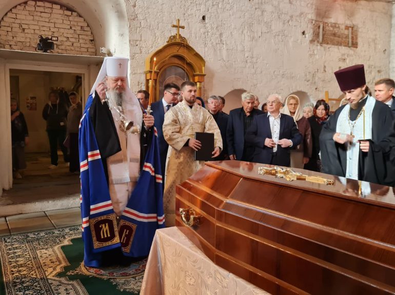 В Северодвинске перезахоронили останки устроителя первого каменного монастыря на Русском Севере