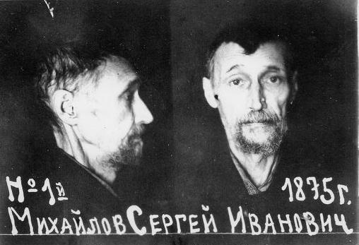 «Морозным вздохом белого пиона». Исповедальное стихотворение поэта, которого крестил новомученик