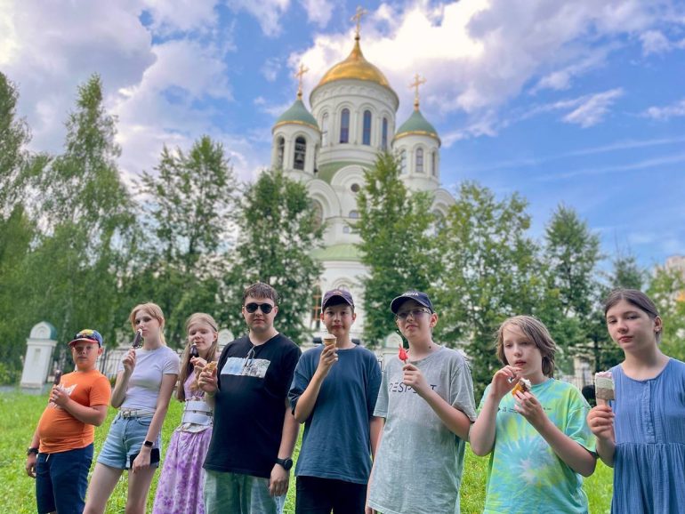 С помощью православной программы школьники из Москвы, Подмосковья и Астрахани поучились мирно преодолевать конфликты