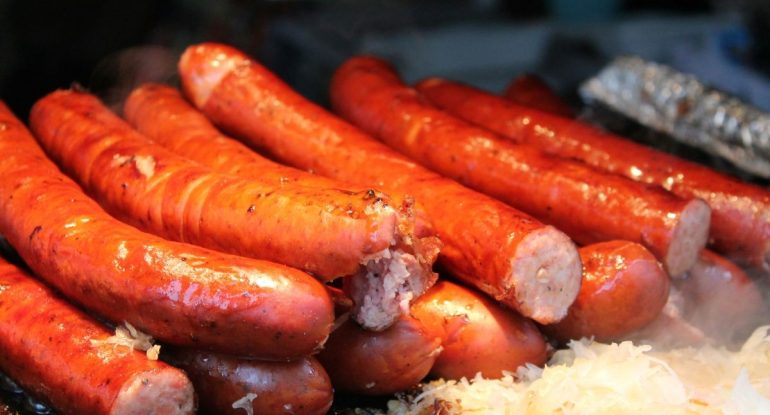 В лавке при часовне стали продавать в основном продукты питания. Как быть?