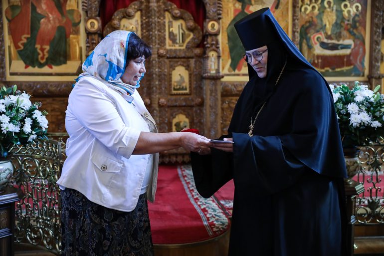 Настоятельницу Николо-Сольбинского монастыря наградили за заслуги в развитии культуры Ярославля