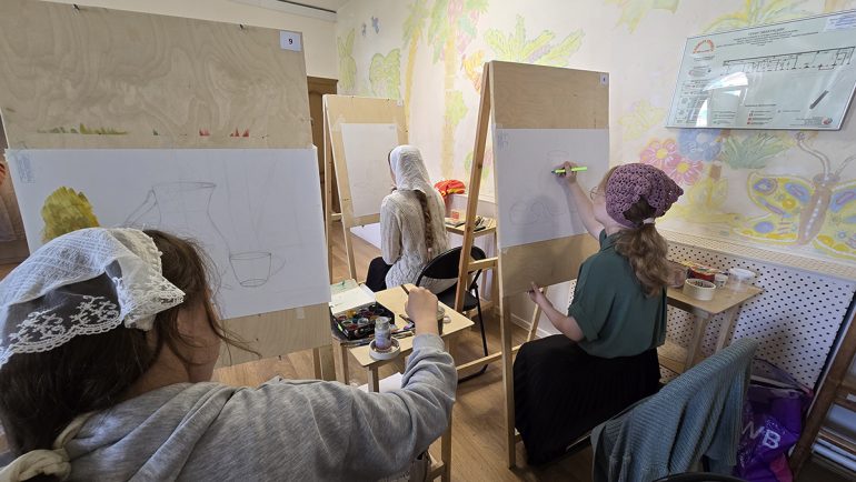 Первый православный колледж при Николо-Сольбинском монастыре принял новых студенток: поступать приехало больше 100 девушек со всей страны