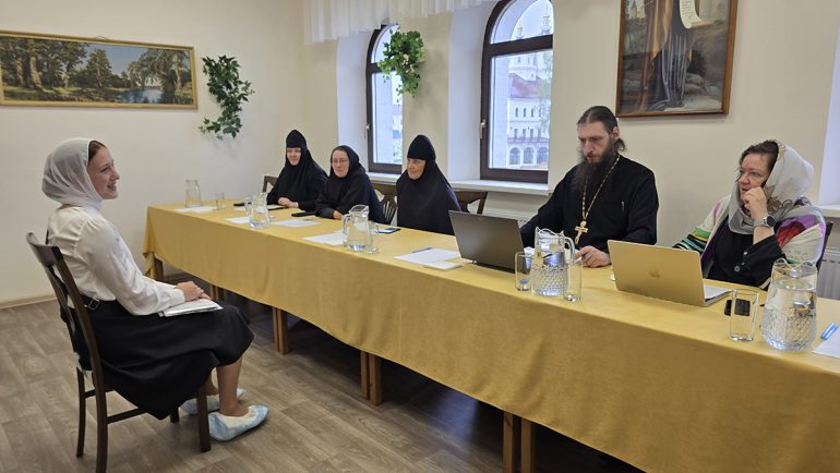 Первый православный колледж при Николо-Сольбинском монастыре принял новых студенток: поступать приехало больше 100 девушек со всей страны