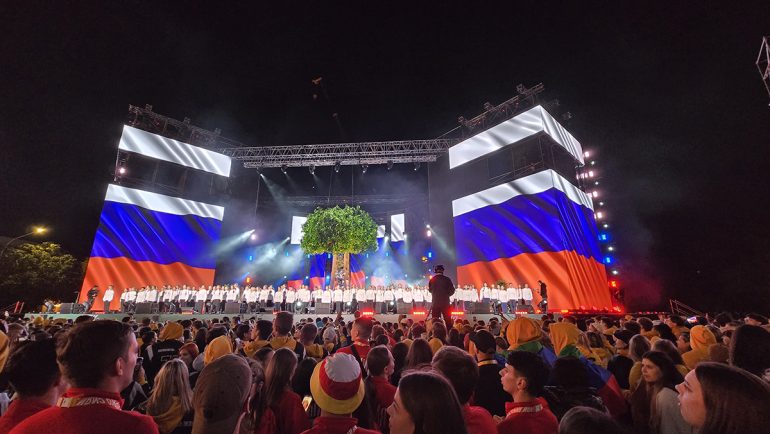 Студентки православного колледжа из Ярославской области впервые выступили на фестивале «Российская студенческая весна»: и сразу получили гран-при!