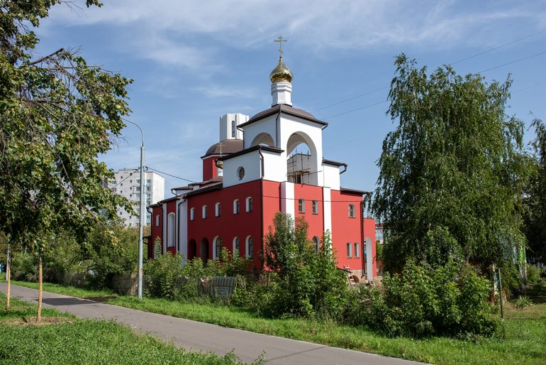 Ко дню Москвы установят главный купол и крест на первый столичный храм в честь Симеона Верхотурского