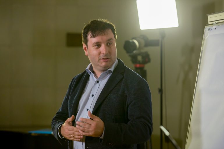 На открытии курса живых лекций Академии «Фома» Владимир Легойда рассказал о науке, искусстве и религии как способах познания