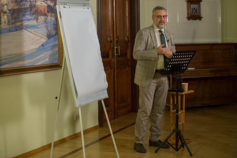 На открытии курса живых лекций Академии «Фома» Владимир Легойда рассказал о науке, искусстве и религии как способах познания