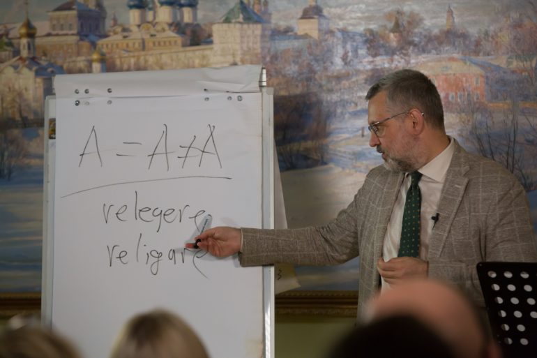 На открытии курса живых лекций Академии «Фома» Владимир Легойда рассказал о науке, искусстве и религии как способах познания