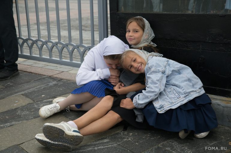 Более 40 000 человек прошли сегодня крестным ходом в честь празднования Собора Московских святых