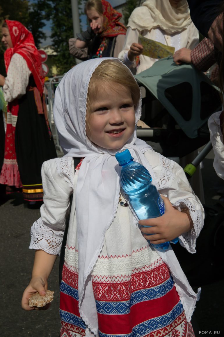 Более 40 000 человек прошли сегодня крестным ходом в честь празднования Собора Московских святых