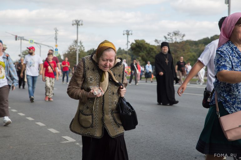 Более 40 000 человек прошли сегодня крестным ходом в честь празднования Собора Московских святых
